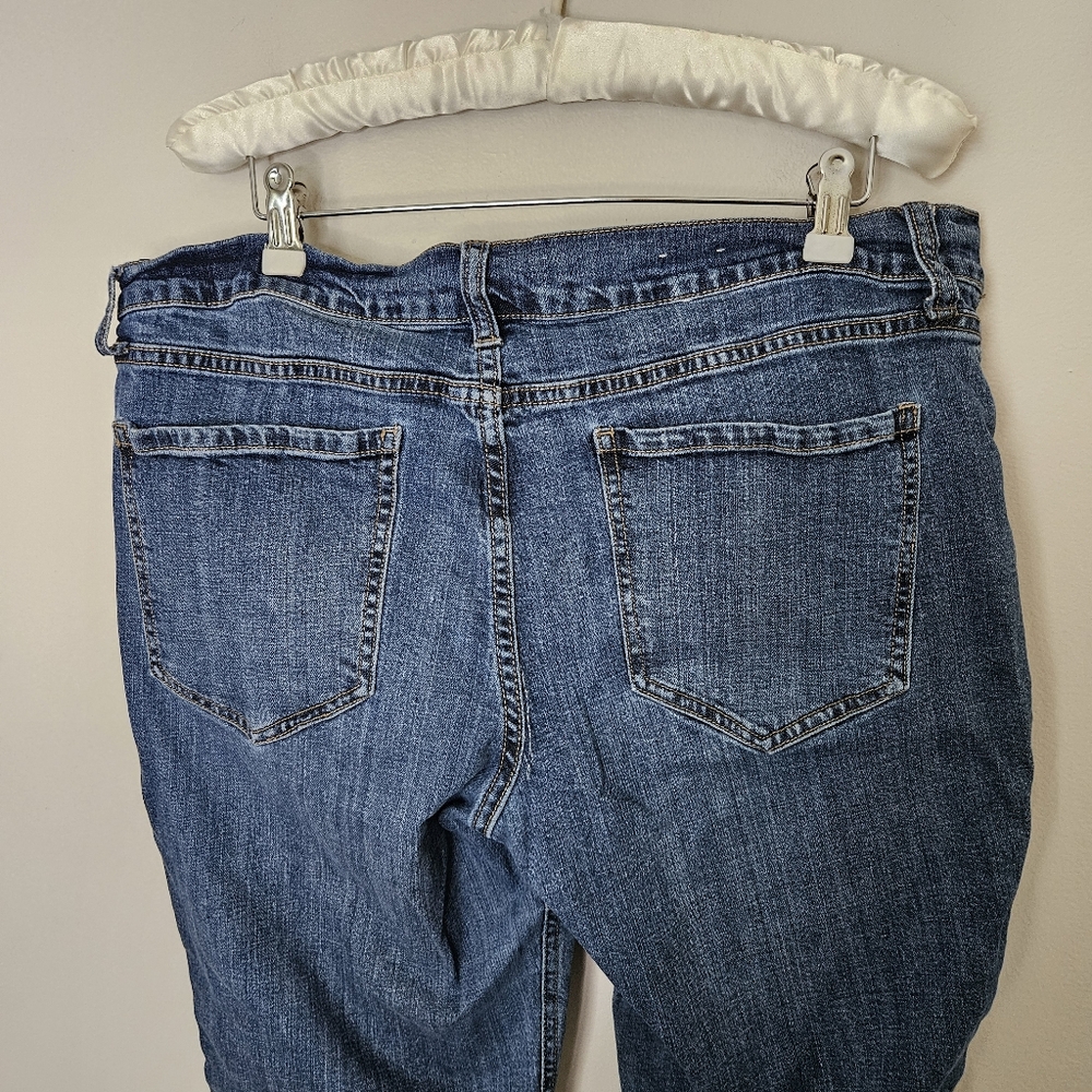 Old Navy Blue Jeans Boyfriend Comfy Straight Cropped Casual Neutral Classic - Picture 6 of 12